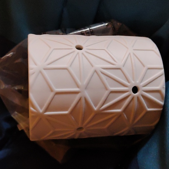 Salerno Mini Wax Warmer Scentsy - Picture 2 of 4